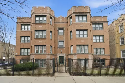 2342 W Rosemont Ave #1, Chicago, IL 60659