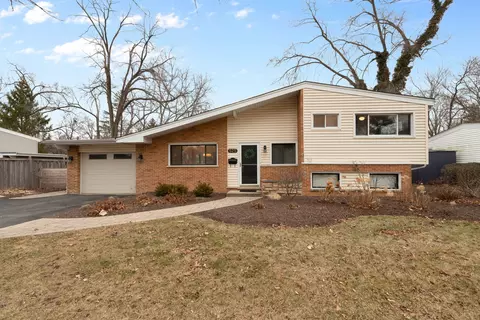 525 Mallard Ln, Deerfield, IL 60015