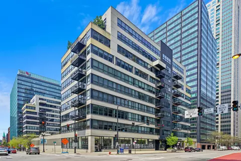 130 S Canal St #724, Chicago, IL 60606