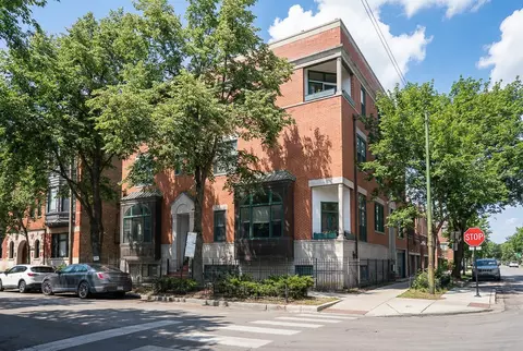 1002 W Altgeld St #1002, Chicago, IL 60614