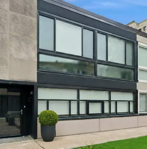 2906 N Sheridan Rd, Chicago, IL 60657