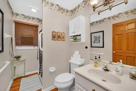 Bath - 23628 W Rueben St, Plainfield, IL 60586 photo 1 of 4