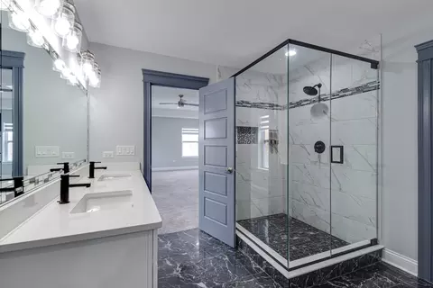 Bath - 3656 Old Bridge Ln, Elgin, IL 60124 photo 3 of 4