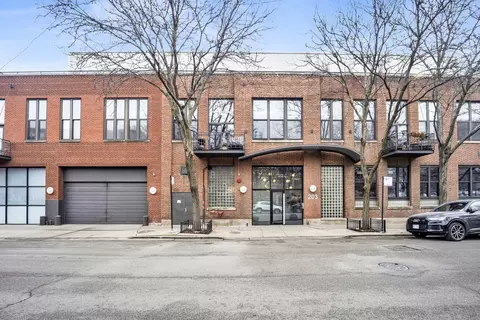 203 S Sangamon St #310, Chicago, IL 60607