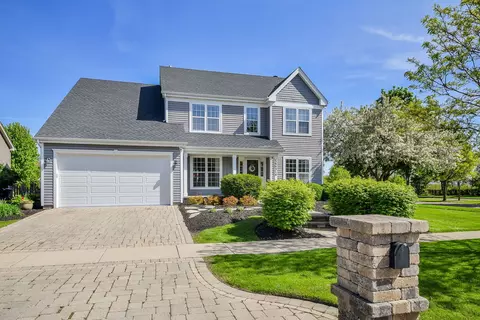 39 W W314 W Mallory Dr, Geneva, IL 60134