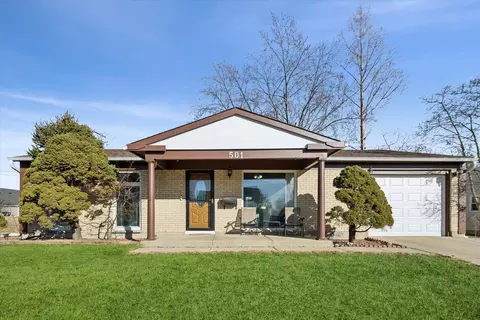 501 Newberry Dr, Streamwood, IL 60107