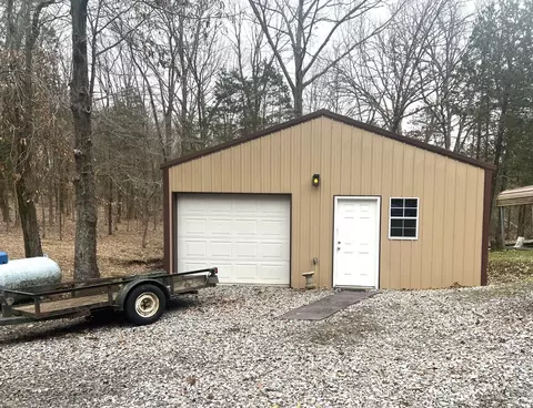 526 Power Plant Rd, Marion, IL 62959