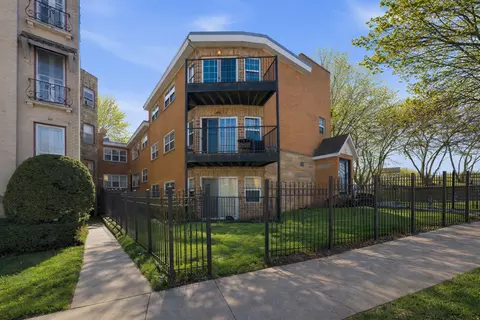 1937 W Pratt Blvd #2N, Chicago, IL 60626