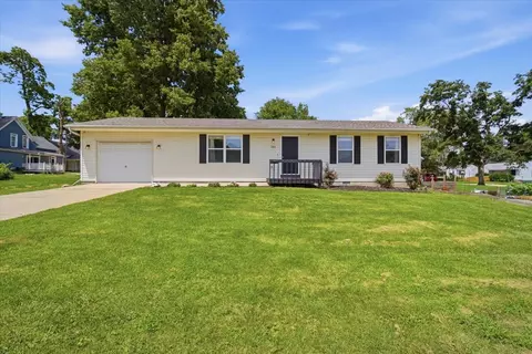 206 E Irving St, Normal, IL 61761 photo 1