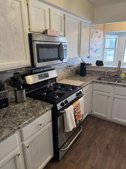 Kitchen - 3033 Anton Cir, Aurora, IL 60504 photo 2 of 7