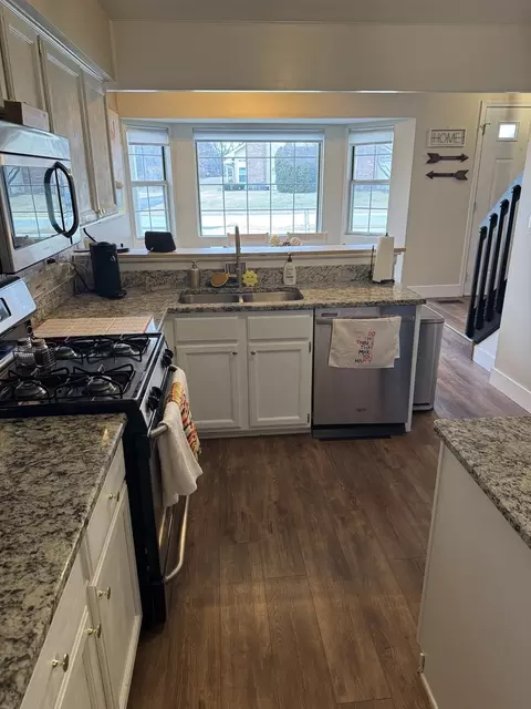 Kitchen - 3033 Anton Cir, Aurora, IL 60504 photo 3 of 7
