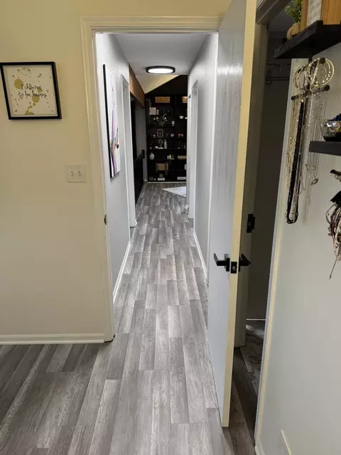 Entry Way - 3033 Anton Cir, Aurora, IL 60504 photo 6 of 6