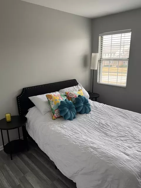 Bedroom - 3033 Anton Cir, Aurora, IL 60504 photo 2 of 5