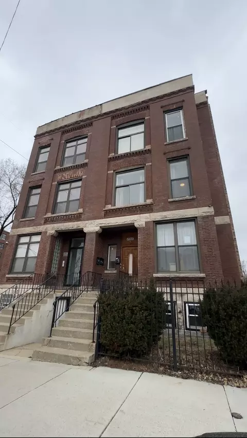 2562 W Washington Blvd, Chicago, IL 60612 photo 1