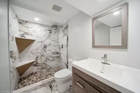Bath - 1752 Maclean Ct, Glenview, IL 60025 photo 7 of 7