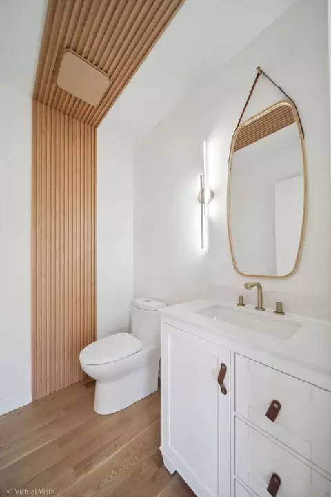 Bath - 1752 Maclean Ct, Glenview, IL 60025 photo 1 of 7