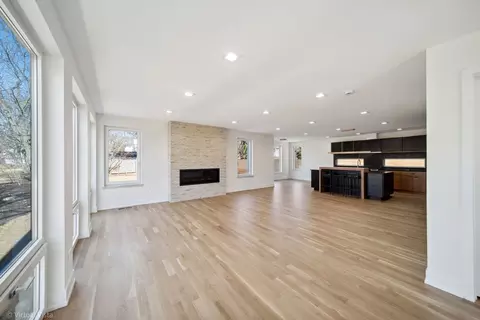 Living - 1752 Maclean Ct, Glenview, IL 60025 photo 4 of 5