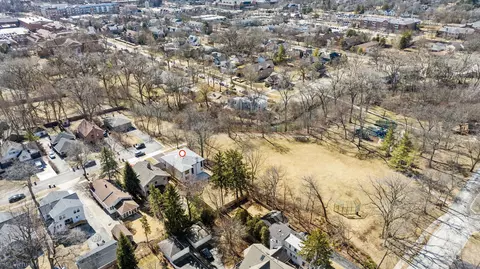View/Area - 1752 Maclean Ct, Glenview, IL 60025 photo 3 of 7