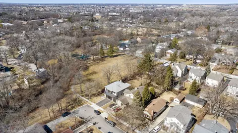 View/Area - 1752 Maclean Ct, Glenview, IL 60025 photo 5 of 7