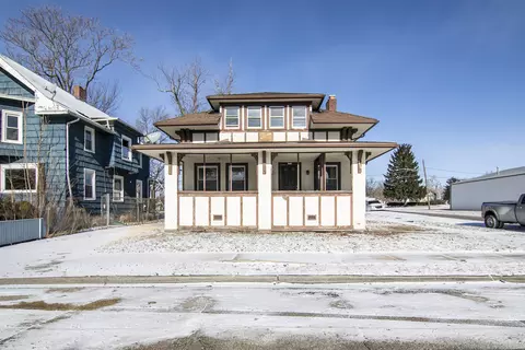 Exterior - 1295 E Merchant St, Kankakee, IL 60901 photo 2 of 4