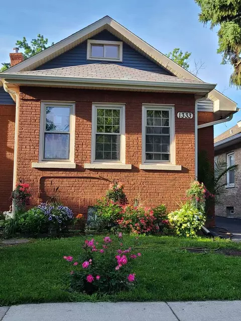 Exterior - 1333 Willow Ave, Des Plaines, IL 60016 photo 2 of 6