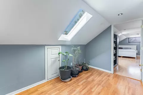 Entry Way - 1333 Willow Ave, Des Plaines, IL 60016 photo 2 of 5