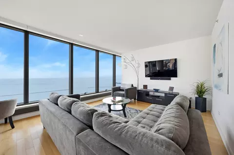 Living - 60 E Monroe St #5301, Chicago, IL 60603 photo 2 of 3