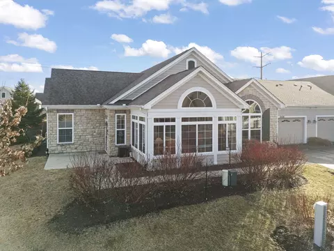 Exterior - 16626 S Fox Run Cir, Plainfield, IL 60586 photo 3 of 4