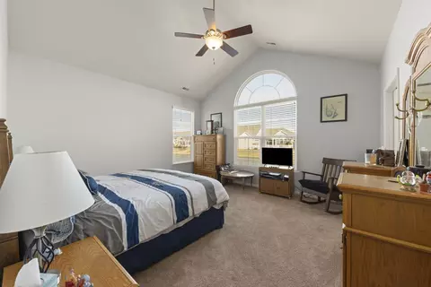 Bedroom - 16626 S Fox Run Cir, Plainfield, IL 60586 photo 2 of 2