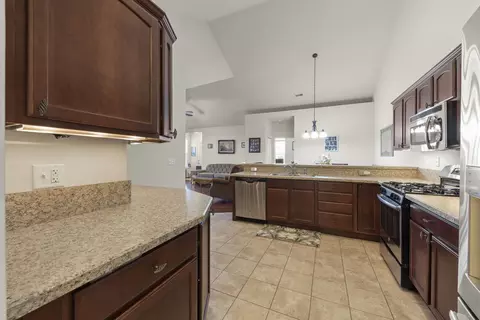 Kitchen - 16626 S Fox Run Cir, Plainfield, IL 60586 photo 3 of 3
