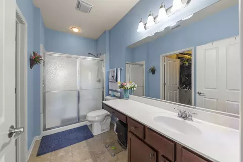 Bath - 16626 S Fox Run Cir, Plainfield, IL 60586 photo 1 of 2