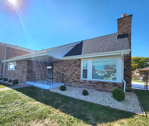 9720 S Princeton St, Chicago, IL 60628