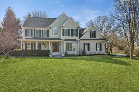 3808 Muirwood Ct, Long Grove, IL 60047