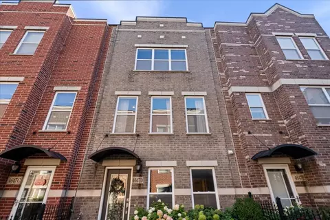 4647 S Lake Park Ave #D, Chicago, IL 60653