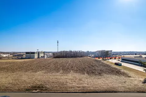 74 Nn Rock Valley Pkwy, Loves Park, IL 61111