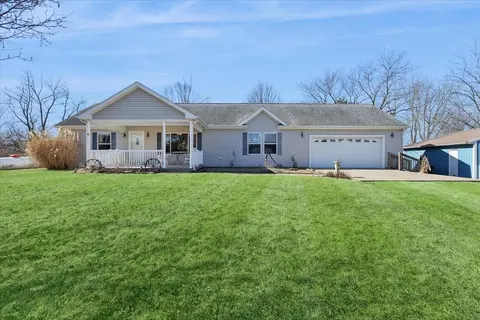 4866 N 12000w Rd, Custer Park, IL 60481