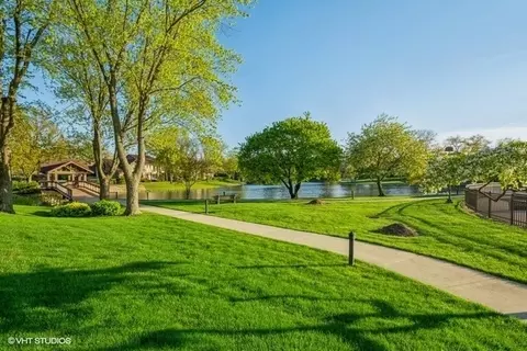 14 Kyle Ct, Willowbrook, IL 60527 photo 28