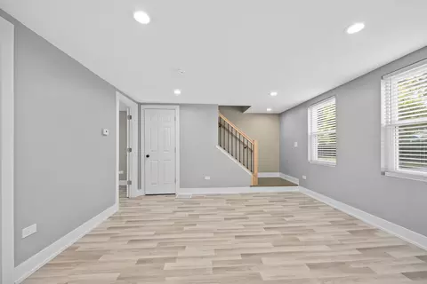 Living - 209 N Hunter St, Thornton, IL 60476 photo 3 of 3