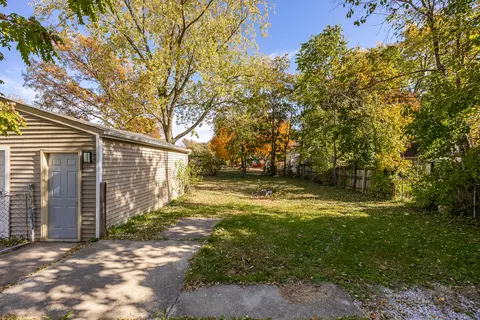 Exterior - 209 N Hunter St, Thornton, IL 60476 photo 4 of 5