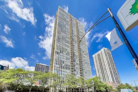 1660 N La Salle Dr #410, Chicago, IL 60614
