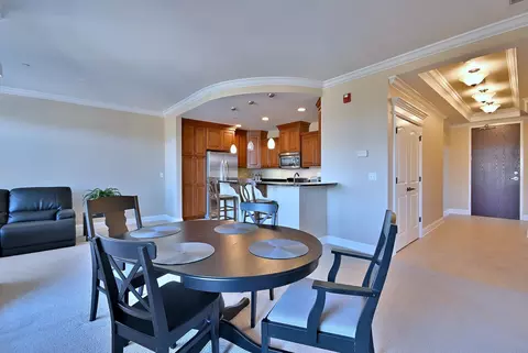 Dining - 127 N Walnut St #3D, Itasca, IL 60143 photo 3 of 5