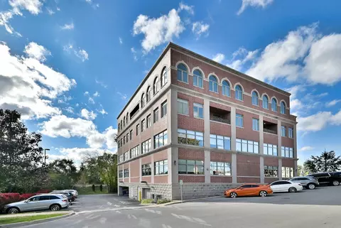 Exterior - 127 N Walnut St #3D, Itasca, IL 60143 photo 7 of 8