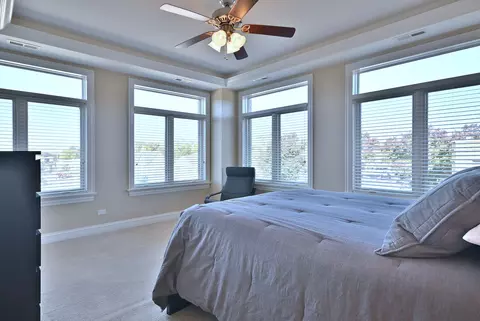 Bedroom - 127 N Walnut St #3D, Itasca, IL 60143 photo 4 of 6