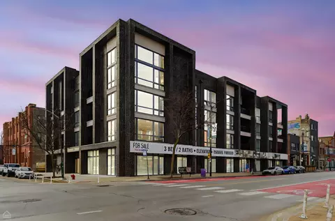 754 N Bishop St #201, Chicago, IL 60642