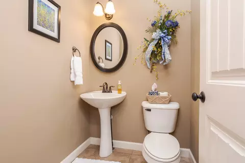 Bath - 2110 Sinclair Ct, Bloomington, IL 61704 photo 1 of 5