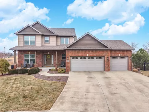 Exterior - 2110 Sinclair Ct, Bloomington, IL 61704 photo 2 of 18