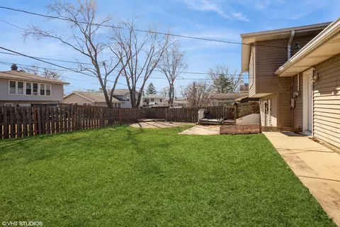 Undisclosed, Hoffman Estates, IL 60169 photo 20