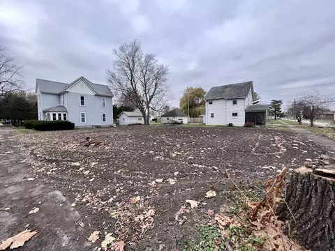 201 W Shute St, Newman, IL 61942