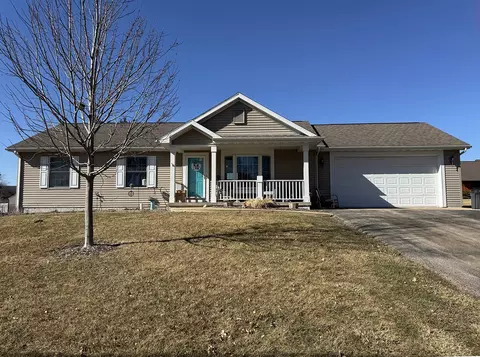 108 SW Lanark Ave, Lanark, IL 61046