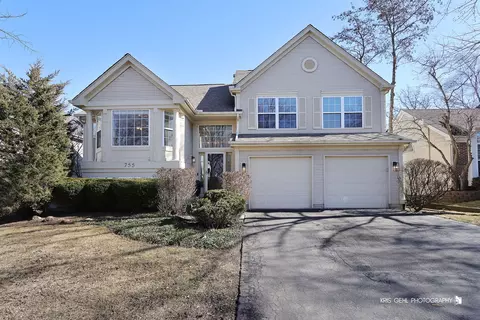 755 Darnell Ln, Gurnee, IL 60031